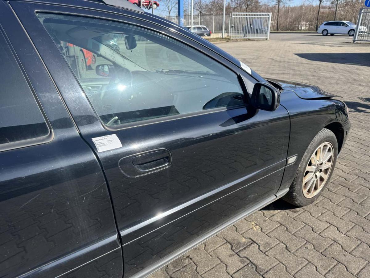 Volvo V70 2 original T&uuml;r vorn rechts 01900 Black Stone Rohbau BJ06